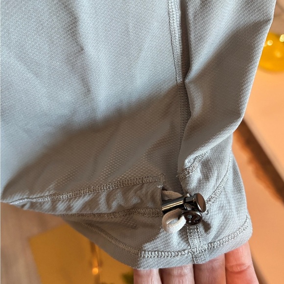 Lululemon Elevate Tank‎ gray - Picture 3 of 7